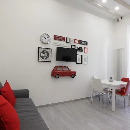 Amazing In Center With Balcony * Milan