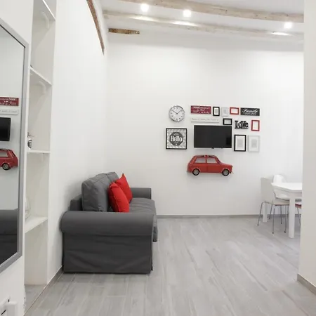 Amazing In Center With Balcony Apartment Milan