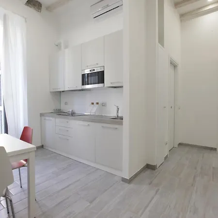Apartment Amazing In Center With Balcony *