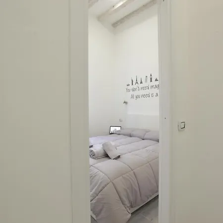Apartment Amazing In Center With Balcony