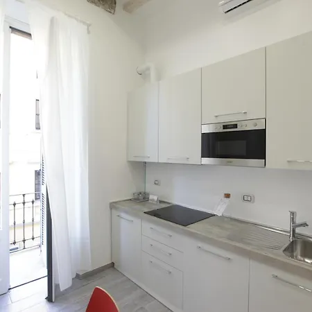 Amazing In Center With Balcony * Milan